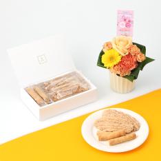 【母の日】アレンジ＆ウエストリーフパイ・チーズバトン