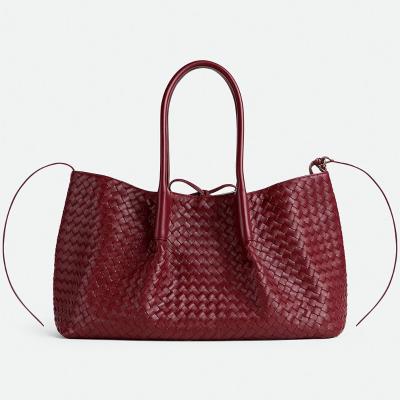 BOTTEGA VENETA（ボッテガ・ヴェネタ） | バッグ | ラグジュアリー