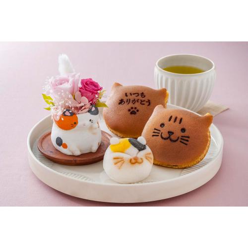 【母の日】スイーツ＆フラワー　三毛猫おやつ帖ミニ