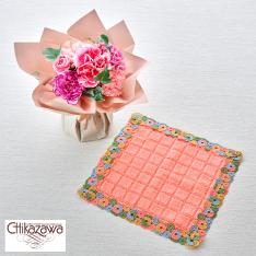 【母の日】生花　そのまま飾れるブーケ　ニュアンスカラーピンク＆＜近沢レース店＞タオルハンカチ「ドーナツ　ピンク」