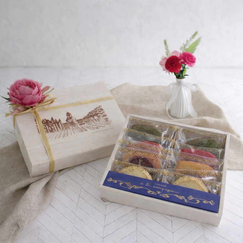 【母の日】コフレ グーテ10個（ピック付）