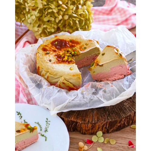 【母の日】ミルク濃厚バスクチーズケーキ（ピスタチオいちご）