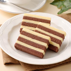 バウムクーヘンリンデショコラマロン8個入