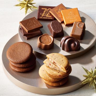 〈ゴディバ〉チョコレート&クッキー アソートメント(あまおう苺&ミルクチョコレート/ダークチョコレート)