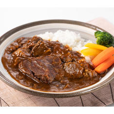 日本料理店が作るほほ肉のカレー