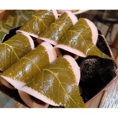 【店頭受取/日本橋店】＜まるに抱き柏＞桜餅（関東風）3個入【3月27日（金）午後4時30分～午後7時】