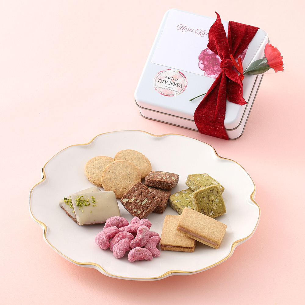 【母の日】ヴィーガン＆グルテンフリー　オーガニック素材で作ったクッキー缶『シェール・ママン』（カーネーション造花）付）