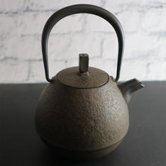 南部鉄急須　Egg　中　AntiqueBrown