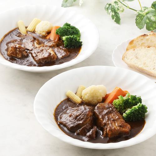姉妹店食べ比べ　ビーフシチュー