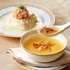 〈ニッスイ〉ふかひれスープ・紅ずわいがに缶詰詰合せ