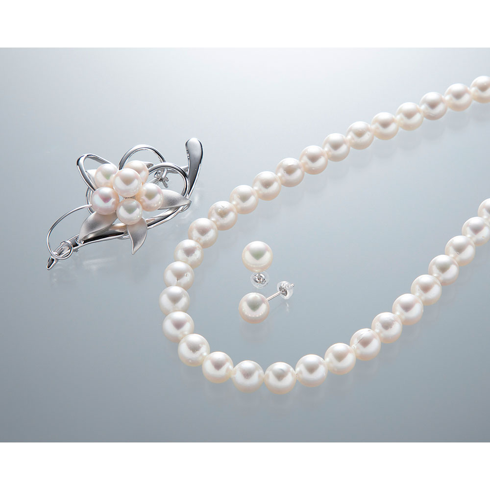 福袋 アコヤ真珠ネックレス（約8.0〜8.5mm未満珠）・ピアス（約8.0mm珠）・ブローチ計3点