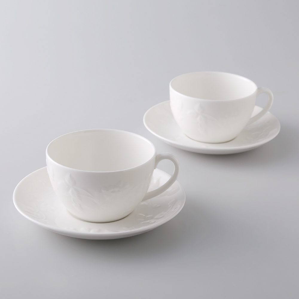 WEDGWOODワイルドストロベリー　カップ\u0026ソーサーペアセット　新品箱付き