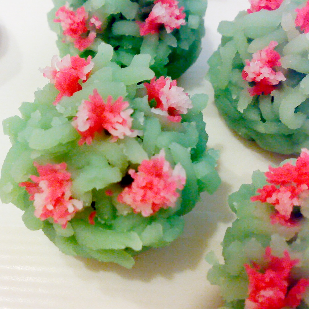 【店頭受取／日本橋店】＜俵屋吉富＞躑躅きんとん1個入【4月24日（金）午後4時30分～午後7時】