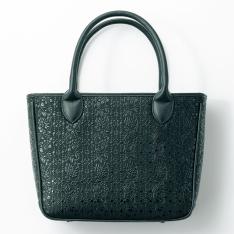 ＜東京印伝＞手提げ  黒唐草
