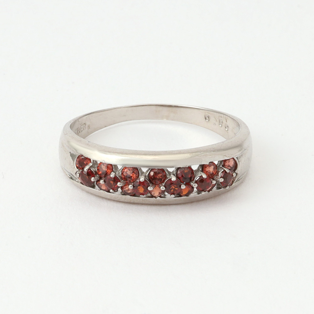 計0．5ctガーネットリング