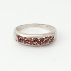 計0．5ctガーネットリング