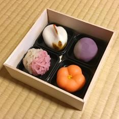 【店頭受取／新宿店】＜鍵善良房＞迎春の生菓子 4個入【12月31日（水）午後4時～午後5時30分】