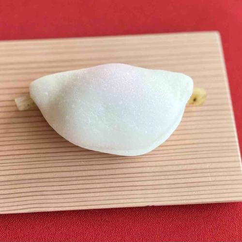 【店頭受取／新宿店】＜二條若狭屋＞花びら餅1個箱入り【12月31日（水）午後4時～午後5時30分】