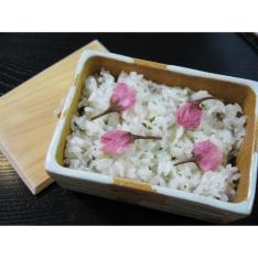 【店頭受取／玉川店】桜おこわ300g【3月19日（木）→21日（土）午後4時から午後6時まで】