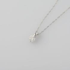 Pt0.3ctダイヤ2点留めペンダント