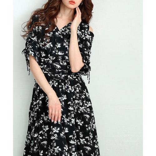 肩見せ花柄カシュクール風ワンピース