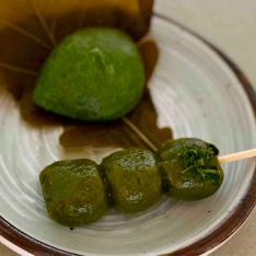 【店頭受取／横浜店】＜まるに抱き柏＞茶団子 3本入【5月15日（金）午後4時30分以降】