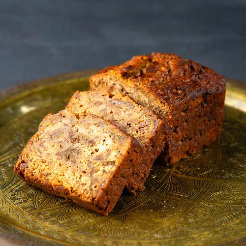 洋梨と花蜜キャラメルのケーキ