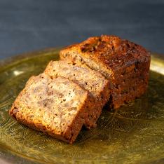 洋梨と花蜜キャラメルのケーキ