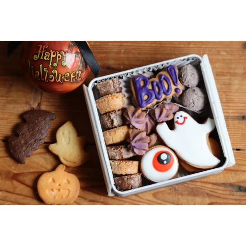 ハロウィンのクッキー缶