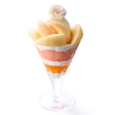タカノフルーツパーラー＜新宿高島屋店＞桃のパフェ＆ドリンクチケット（1名様分×2枚）