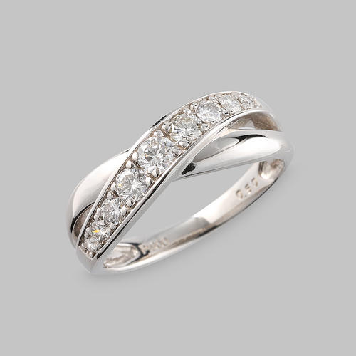 Ptダイヤリング（計0.5ct）