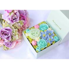 食べられるお花ボックスケーキブルー