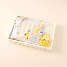 モンポケ 小物ギフト2点セット（タオルハンカチ・ラトル）ピカチュウ