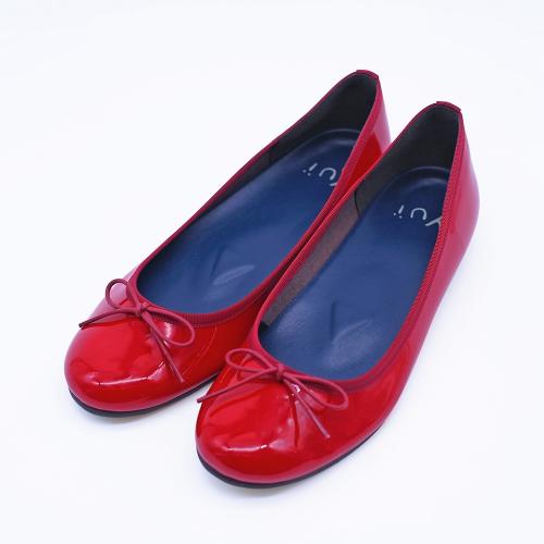 足のアーチをサポートするシューズ　ダークレッド　22.5cm→26.0cm