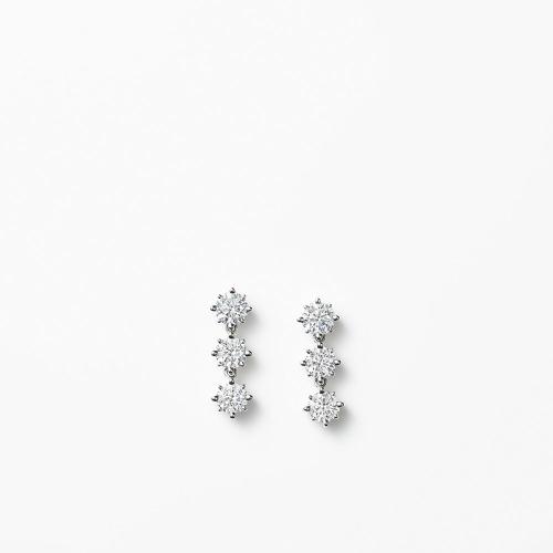 NOVA Ptダイヤモンドピアス
