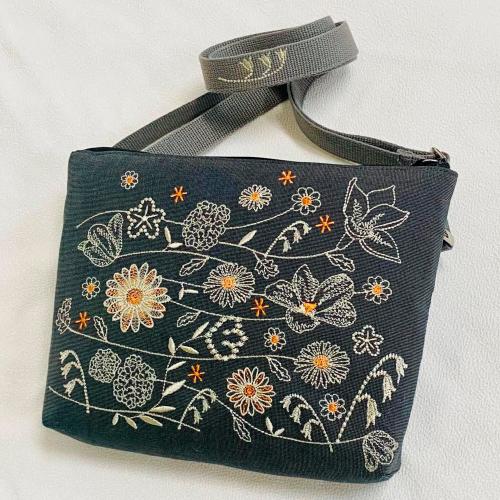 【母の日】<いまり>刺繍のショルダーバッグ