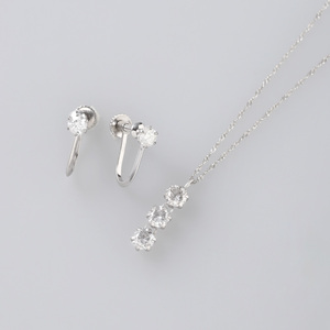 【美品】ダイヤモンド　ピアス　ネックレス　セット　高島屋　匿名配送 美品】ダイヤモンド ピアス ネックレス セット 高島屋 匿名配送