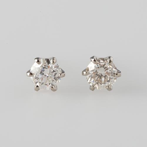 Ptダイヤモンドピアス 計0.2ct