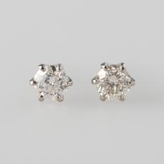 Ptダイヤモンドピアス 計0.2ct