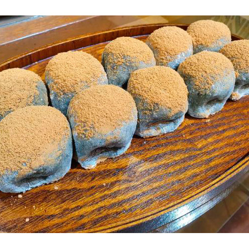 【店頭受取／日本橋店】＜まるに抱き柏＞うぐいす餅3個入【2月27日（金）午後4時30分～午後7時】