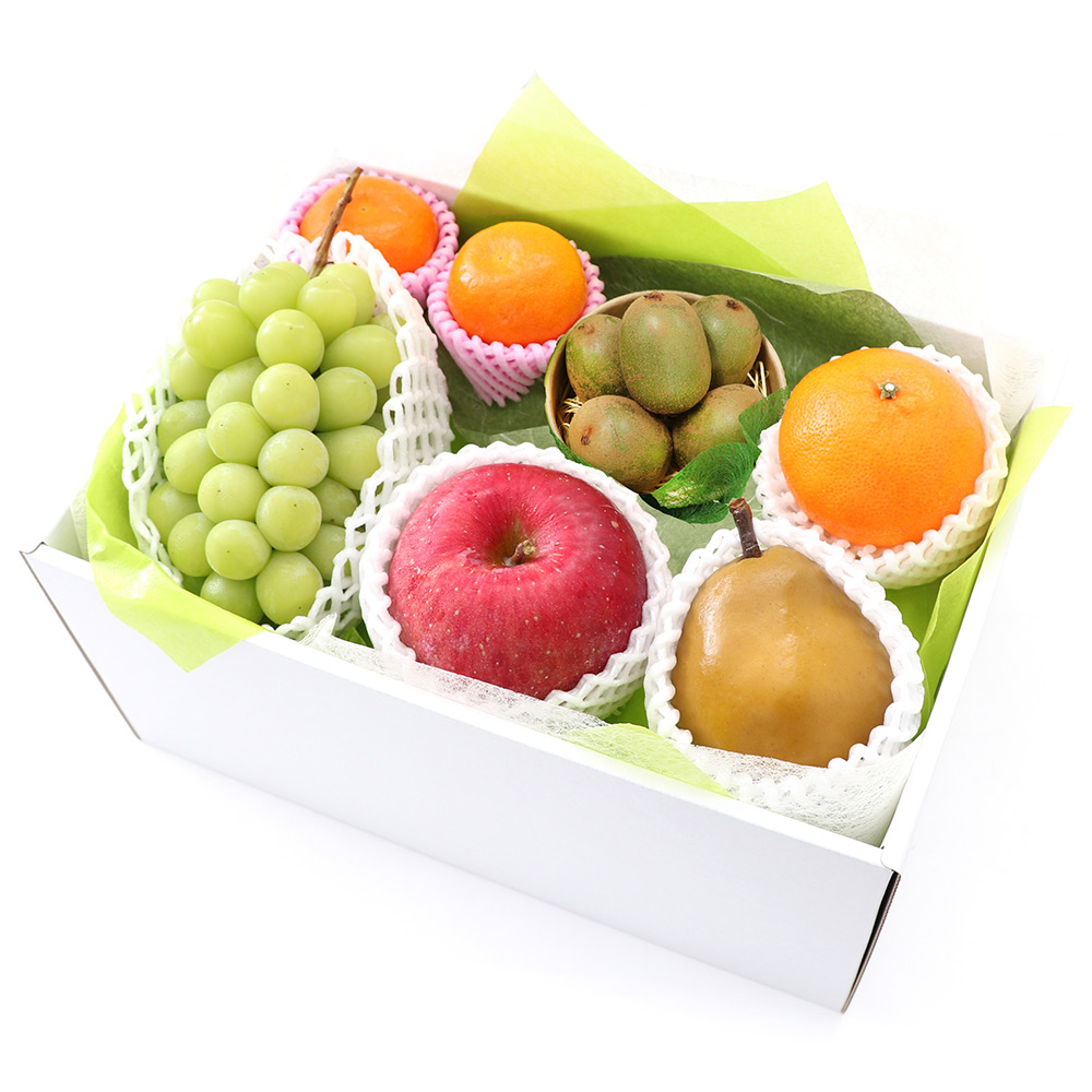 【最適な時期に収穫し、順次発送予定】【シャインマスカット・紅まどんな・みかん・西洋梨・りんご・キウイフルーツ】冬の贈り物フルーツギフト12B