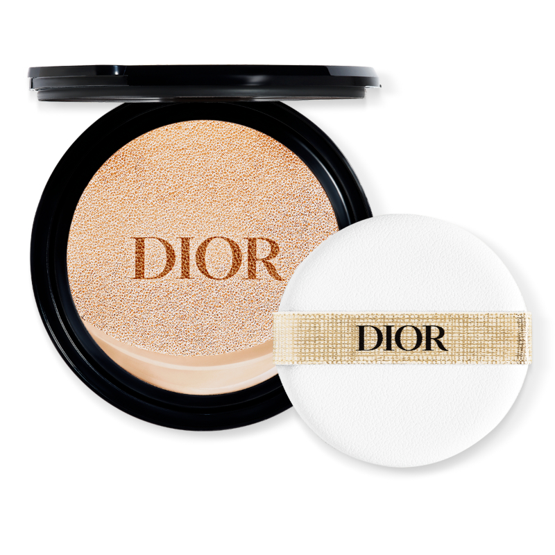 お土産にいただきました♪DIOR プレステージ ル クッション タン ドゥ ローズ DIOR（020）