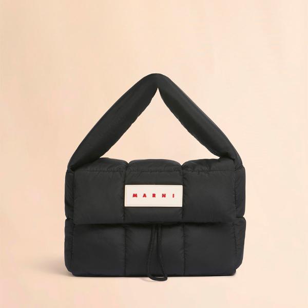 ＜MARNI＞バッグ・財布から靴・小物まで種類豊富に登場！