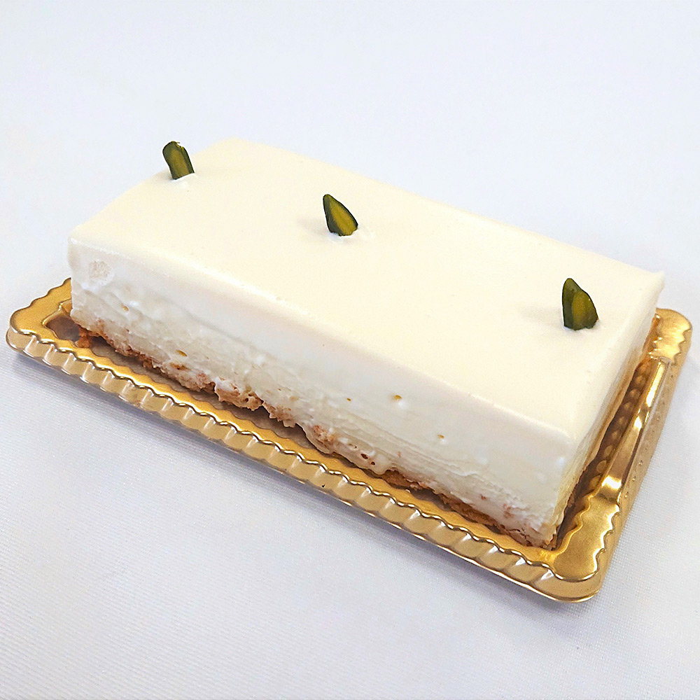 【新宿店 店頭お渡し】レアチーズケーキ(ハーフサイズ)(8月27日(土)午前11時以降お渡し)