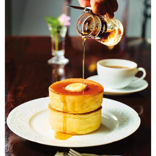 〈喫茶・テイスティーデイズ〉厚みがある懐かしホットケーキ