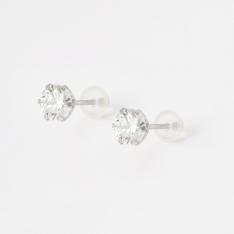 モアサナイトピアス