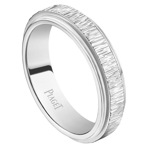 POSSESSION  リング