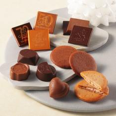 〈ゴディバ〉チョコレート＆クッキー アソートメント（あまおう苺＆ミルクチョコレート/ダークチョコレート）