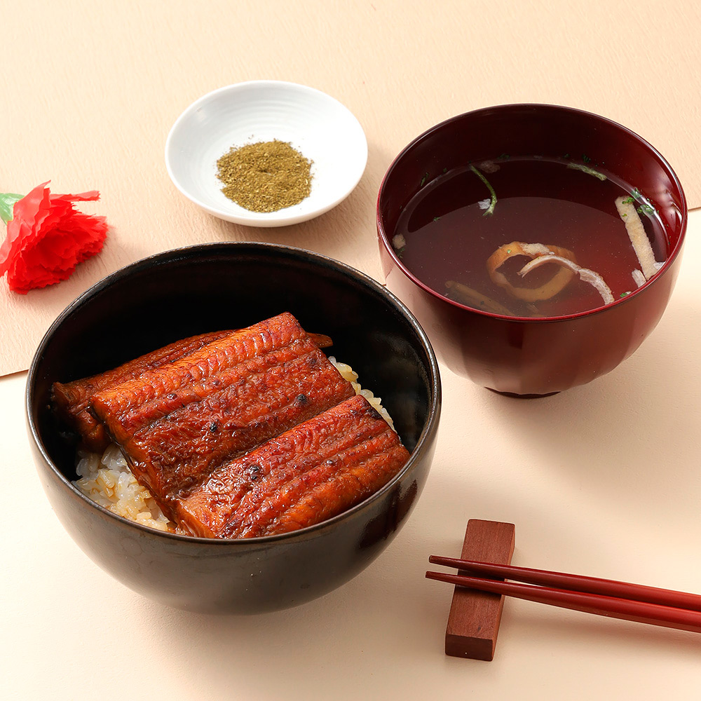 【母の日】生産者限定　山道養鰻のうなぎ蒲焼2人前（カーネーション造花付）