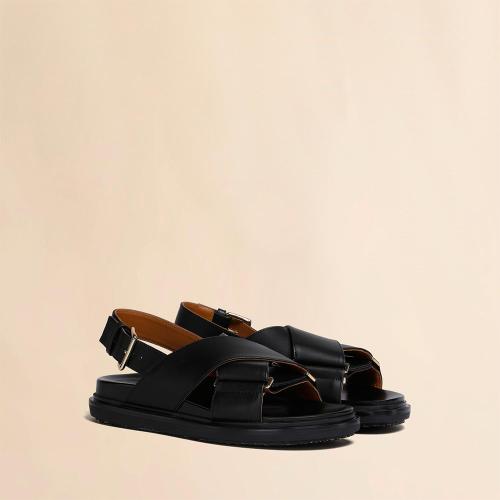 フスベットサンダル